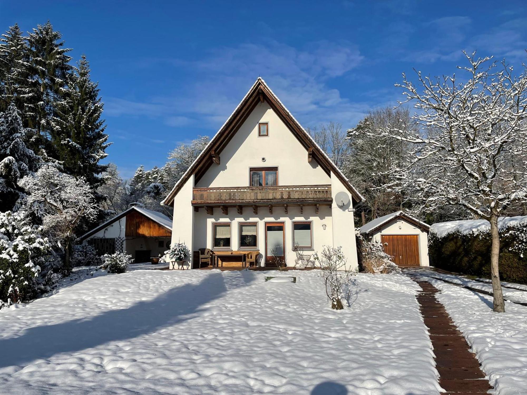 Messe- & Ferienhaus Gertraud Am Ludwigskanal, 24 H Self Check-In, Gratis Parken Wendelstein Ngoại thất bức ảnh
